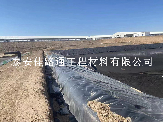 合理解決防滲土工膜施工中的細節(jié)問題 合理解決防滲土工膜施工中的細節(jié)問題